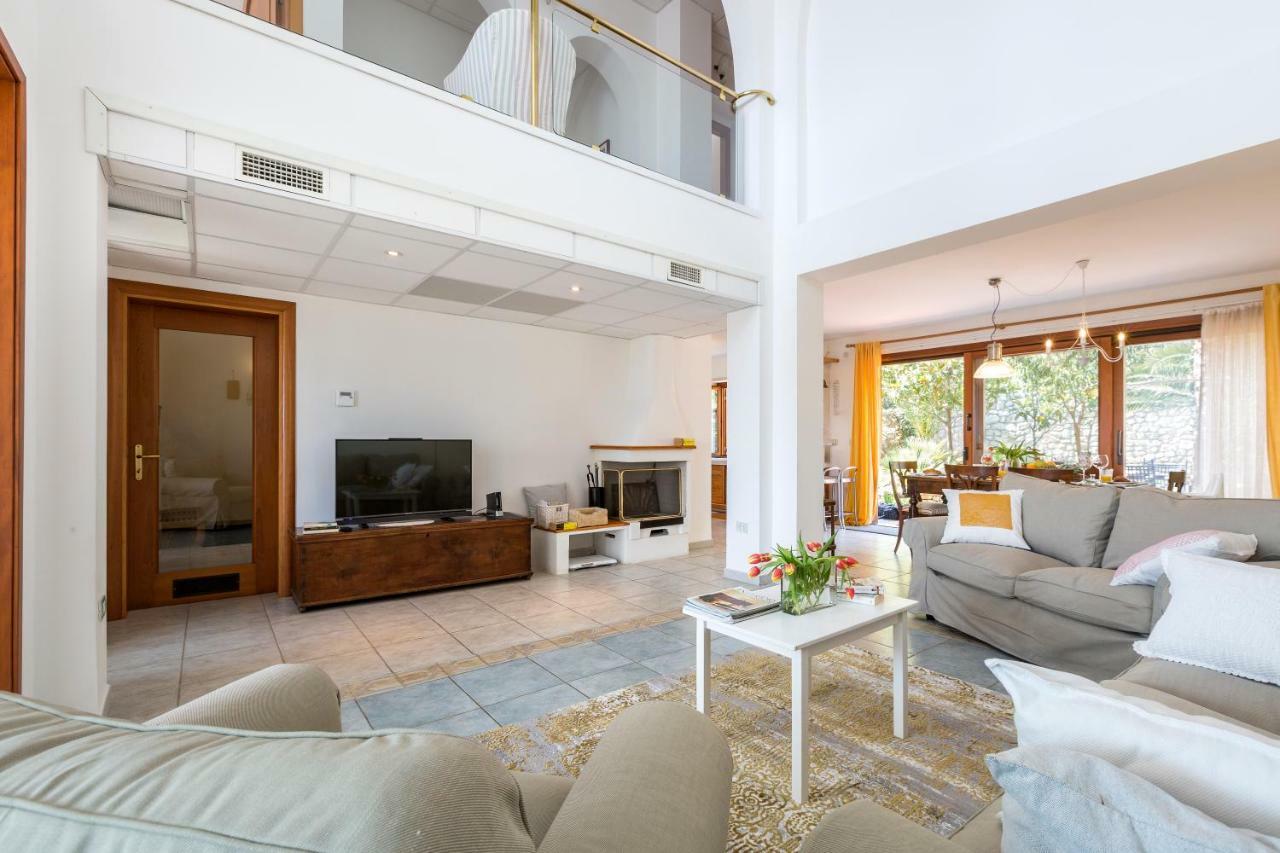 Villa Alma Вели-Лошинь Экстерьер фото